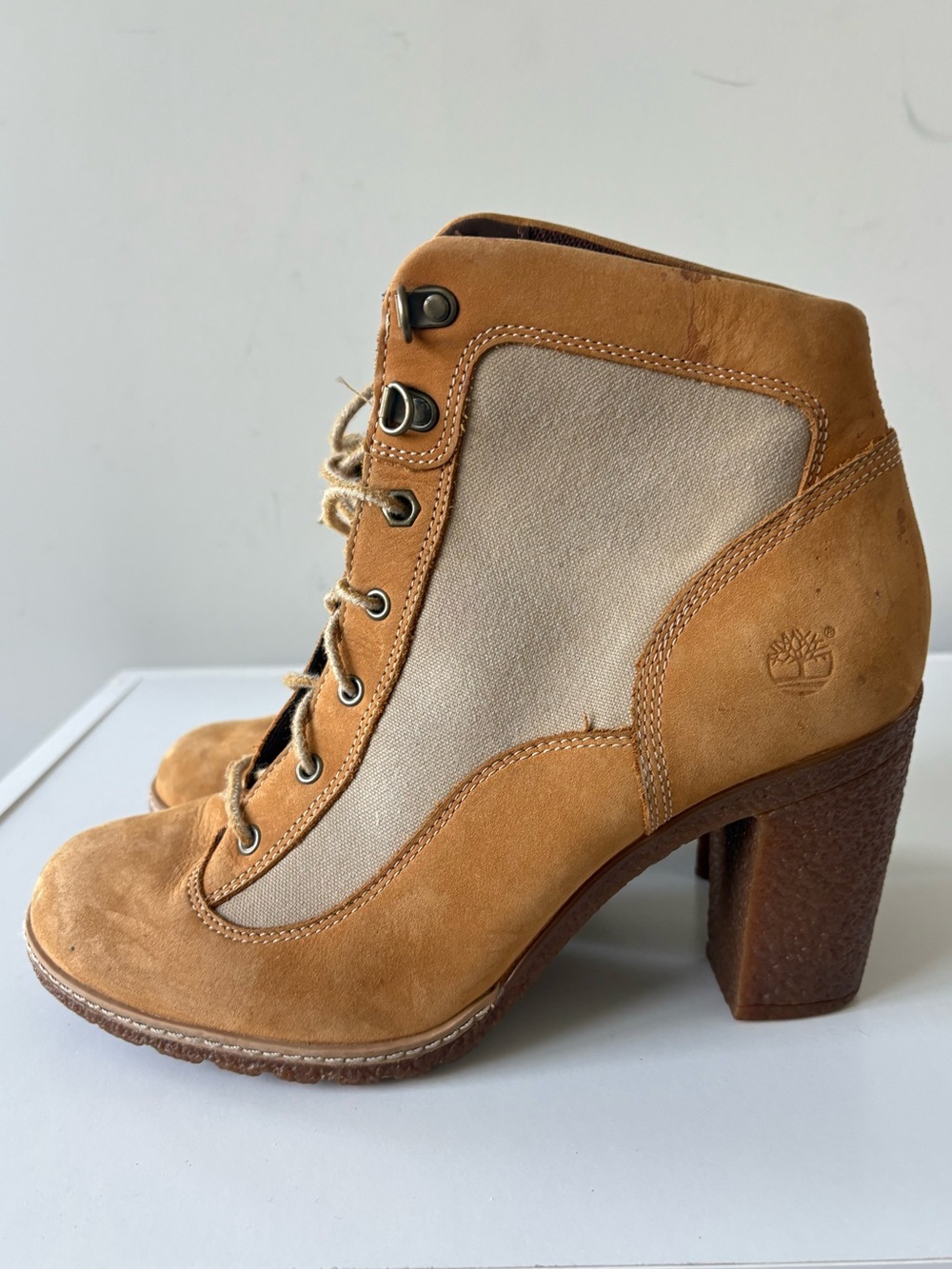 Timberland Glancy Lace Up Heeled Boots Women’s Size 9